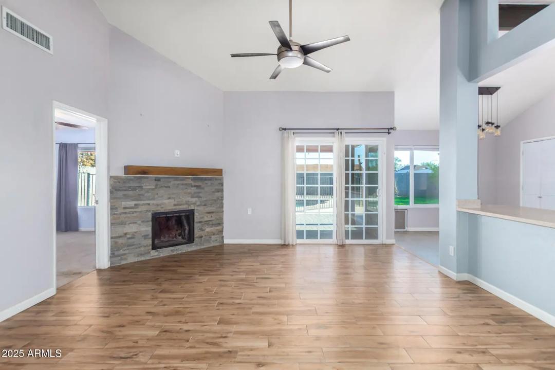 Real Estate Picture 3
