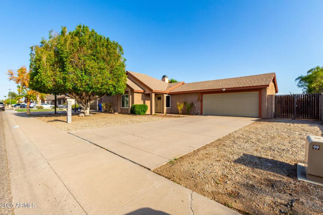 Real Estate Picture 24