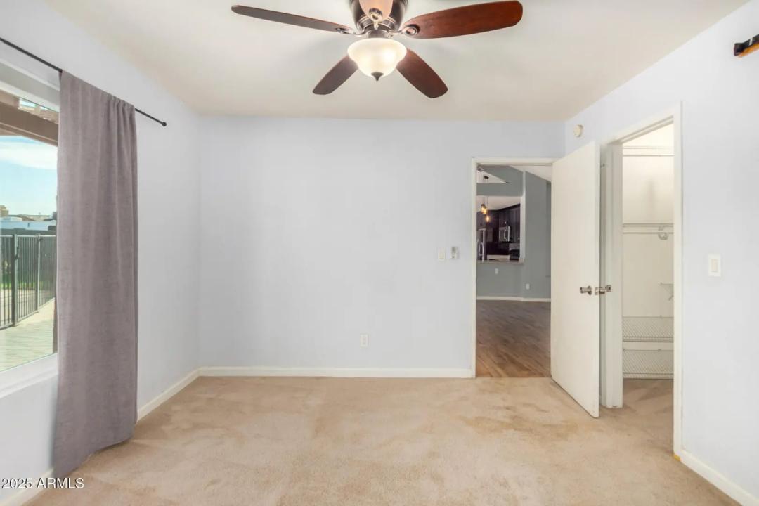 Real Estate Picture 12