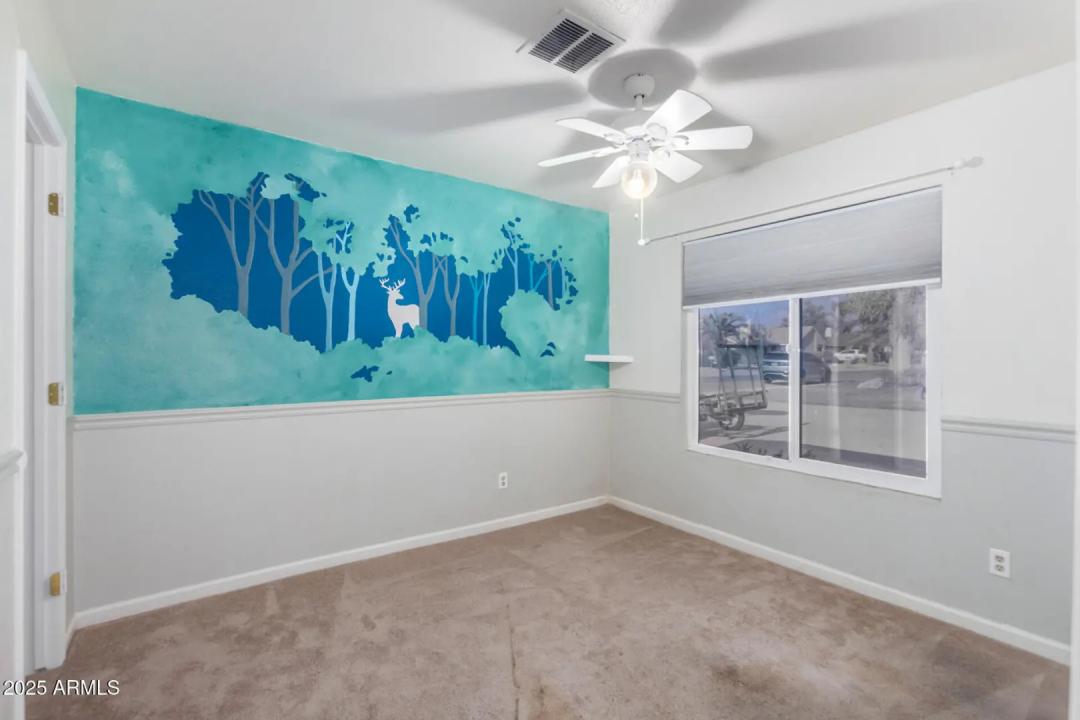 Real Estate Picture 17