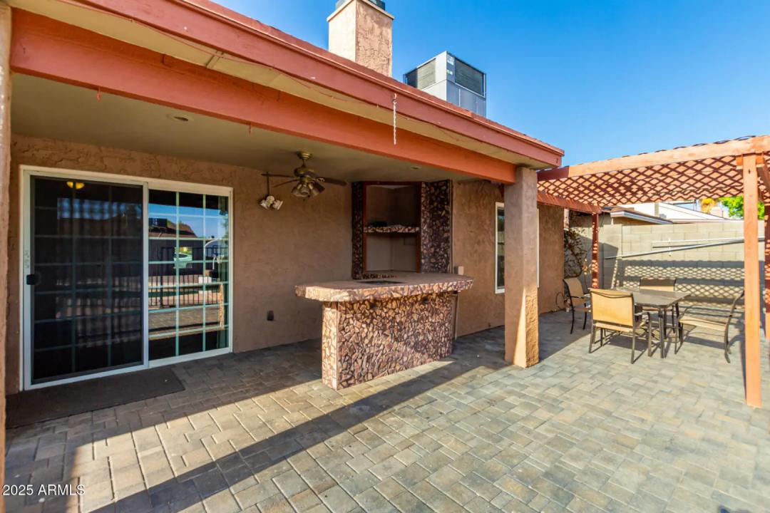 Real Estate Picture 21