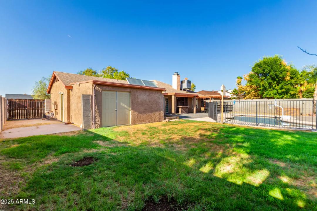 Real Estate Picture 23