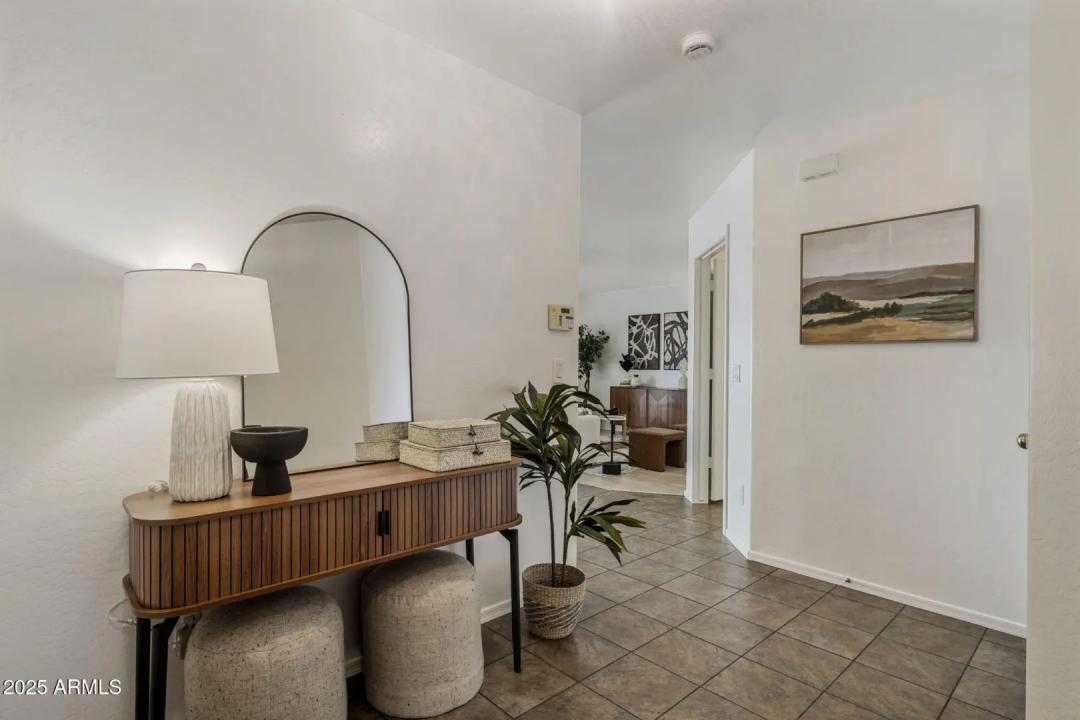 Real Estate Picture 4