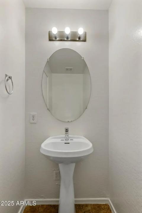 Real Estate Picture 22