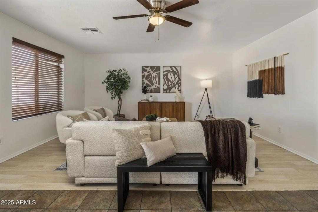 Real Estate Picture 7