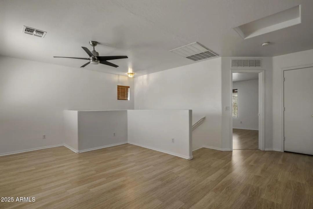 Real Estate Picture 13