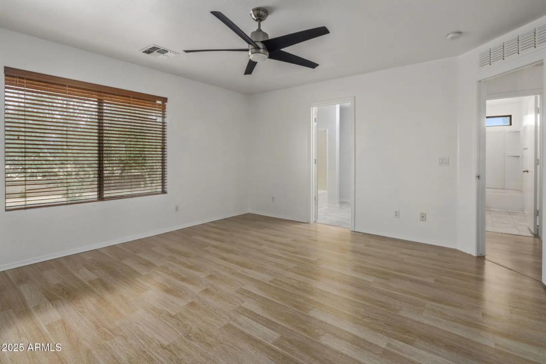 Real Estate Picture 17