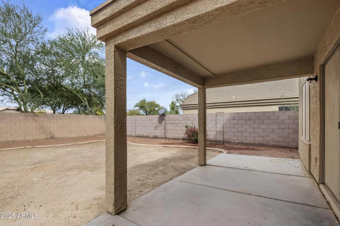 Real Estate Picture 24