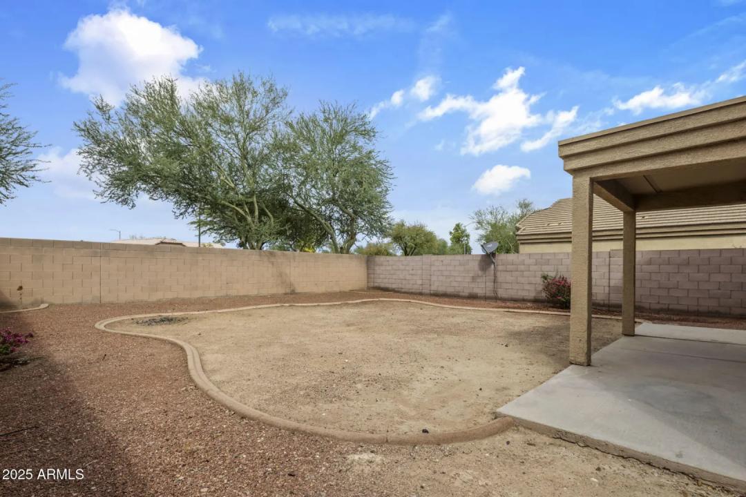 Real Estate Picture 25