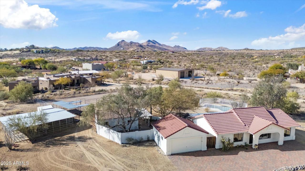 Real Estate Picture 32