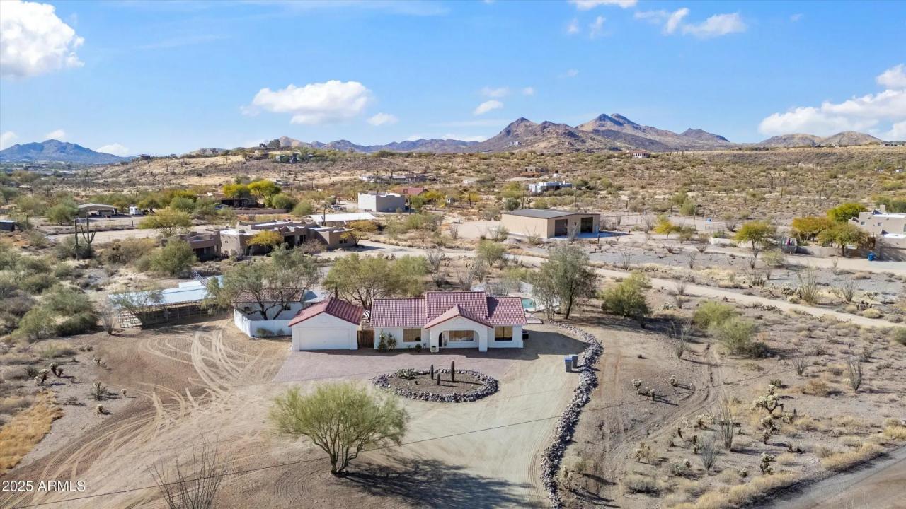 Real Estate Picture 33