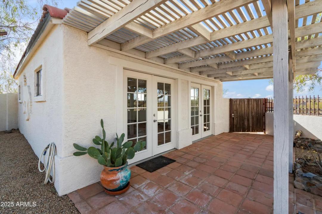 Real Estate Picture 8