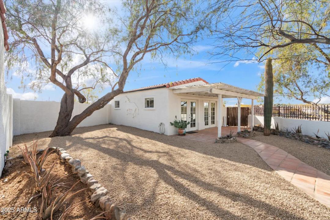 Real Estate Picture 9