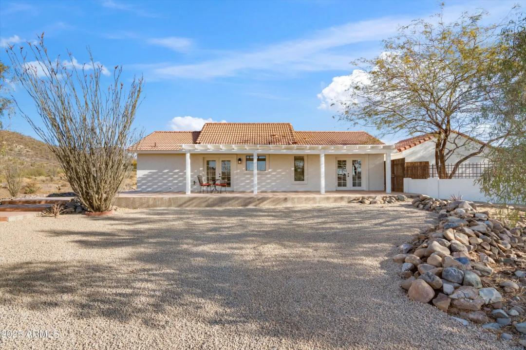 Real Estate Picture 10