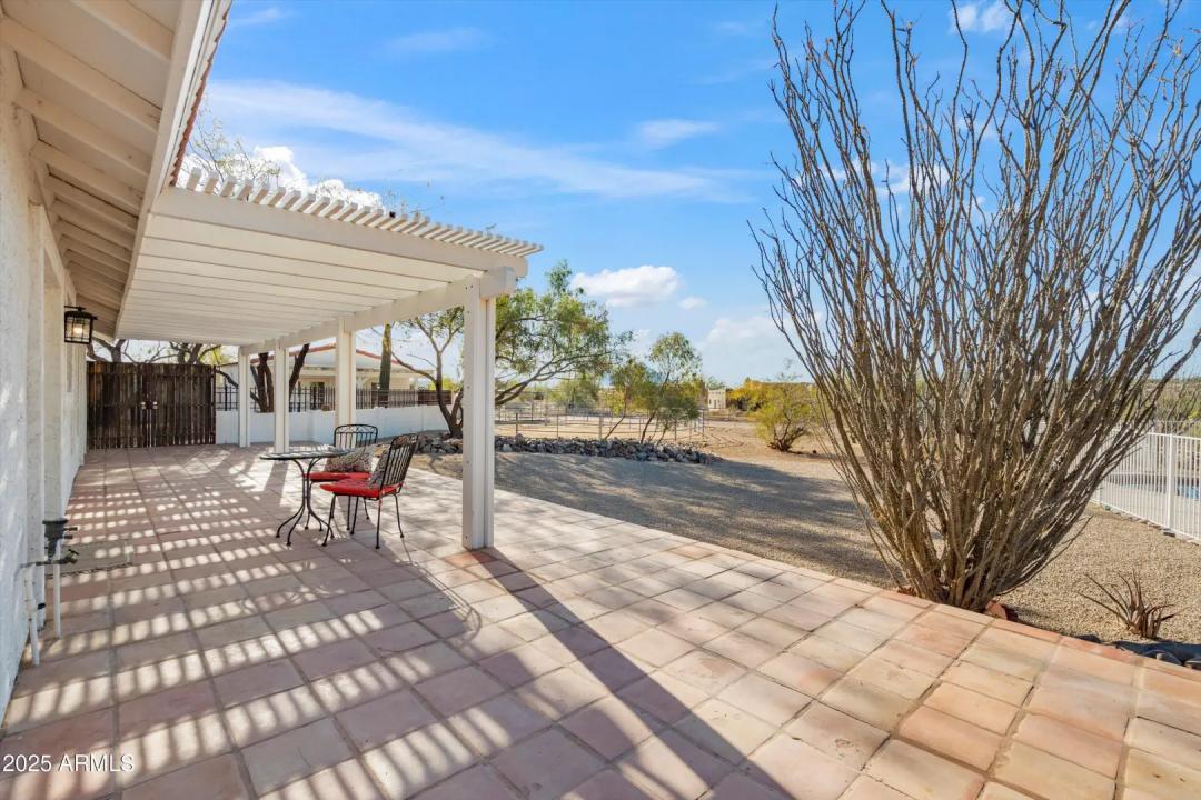 Real Estate Picture 12