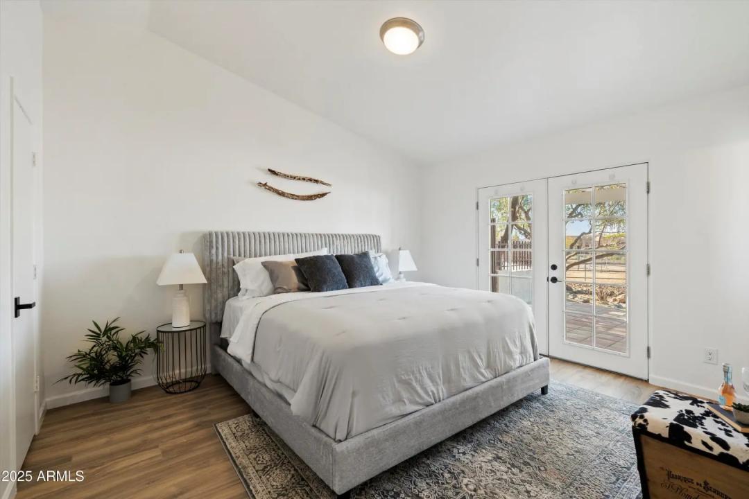 Real Estate Picture 16