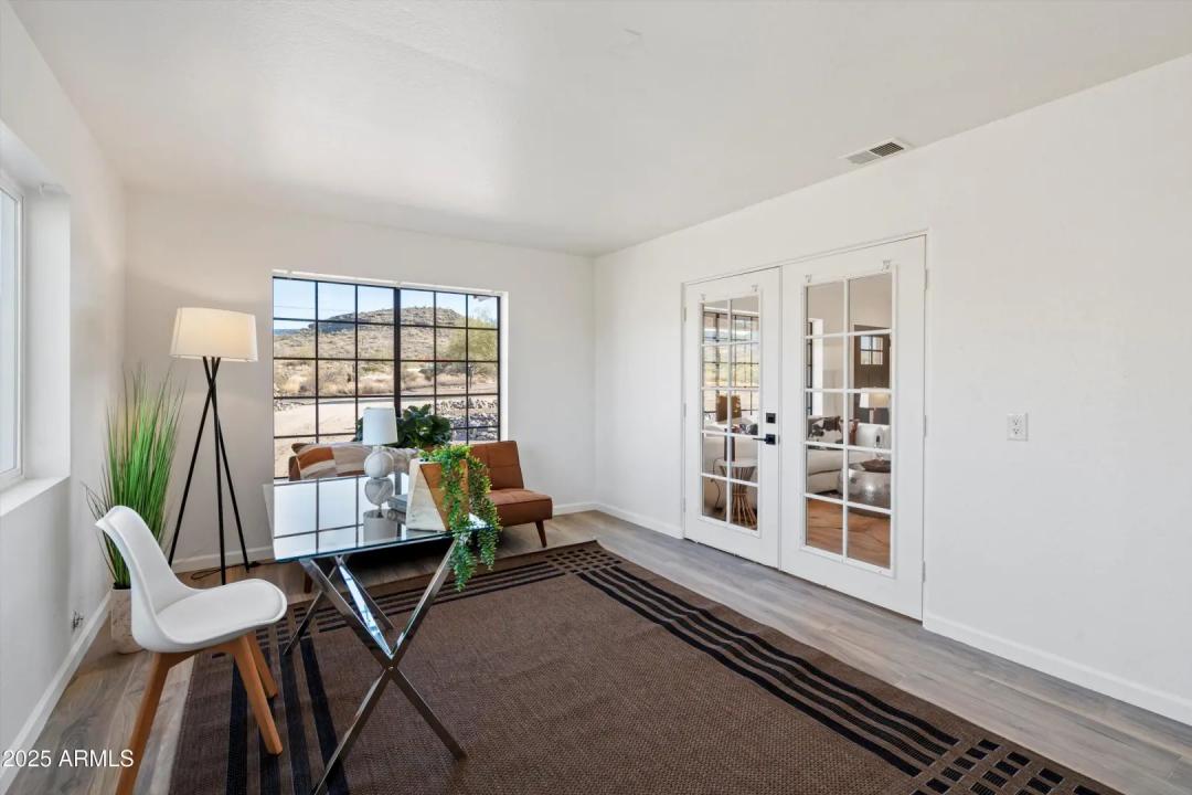 Real Estate Picture 17