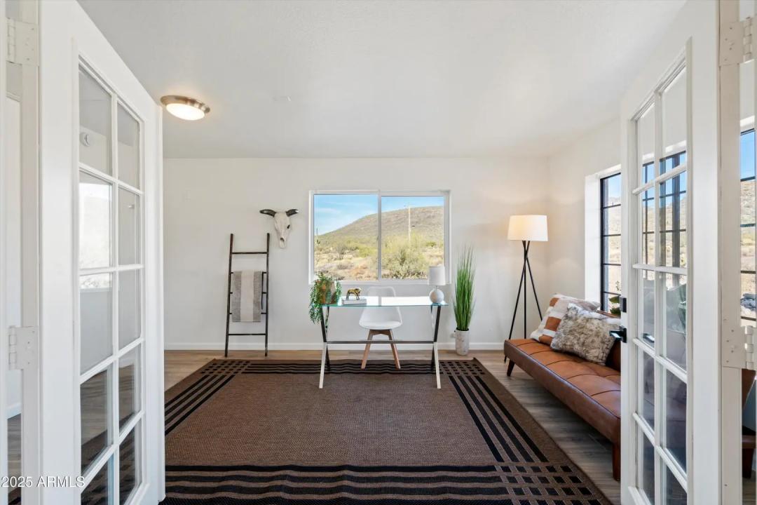 Real Estate Picture 18