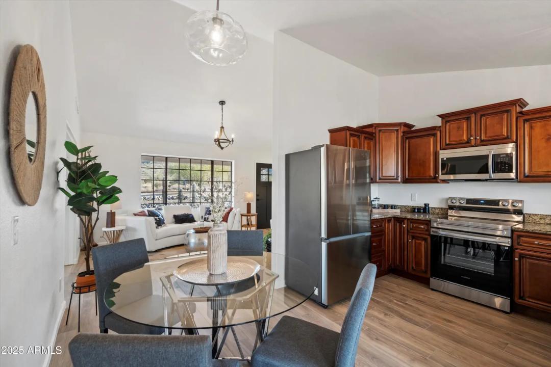 Real Estate Picture 21