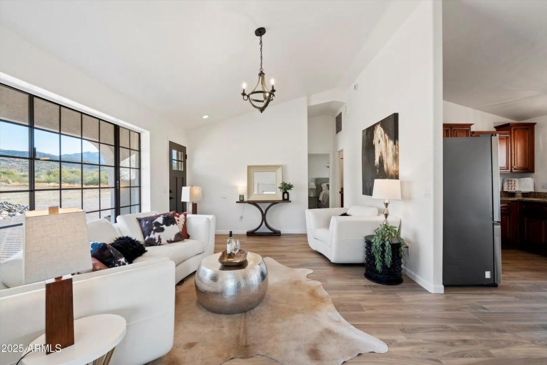 Real Estate Picture 24