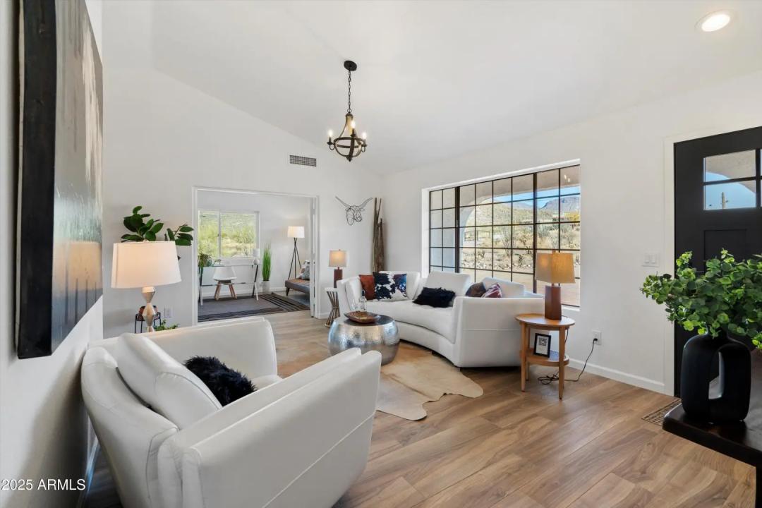 Real Estate Picture 23