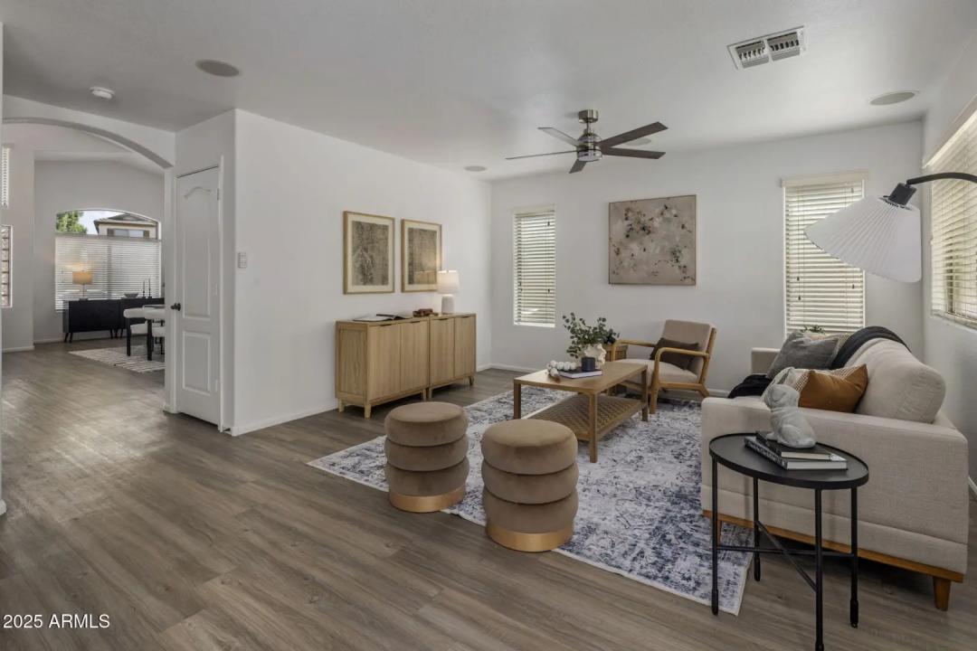 Real Estate Picture 9