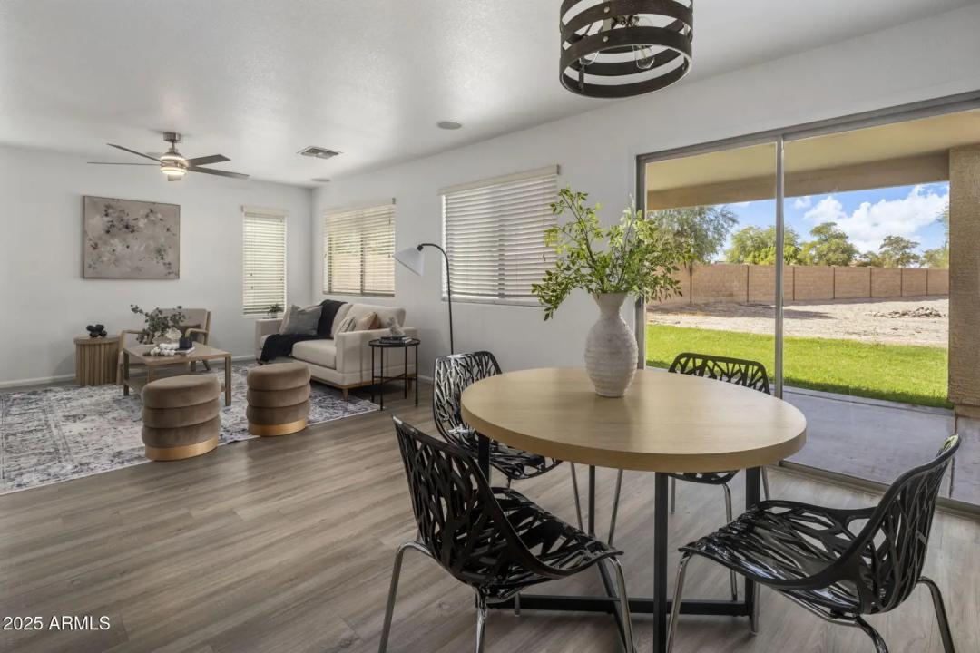 Real Estate Picture 11