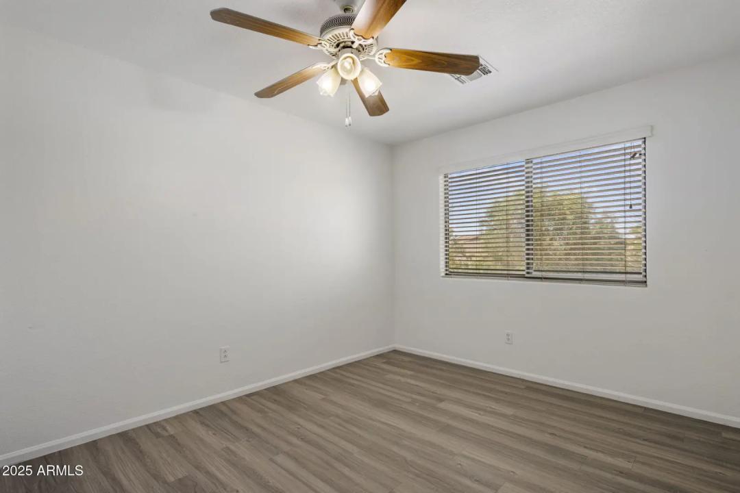 Real Estate Picture 25