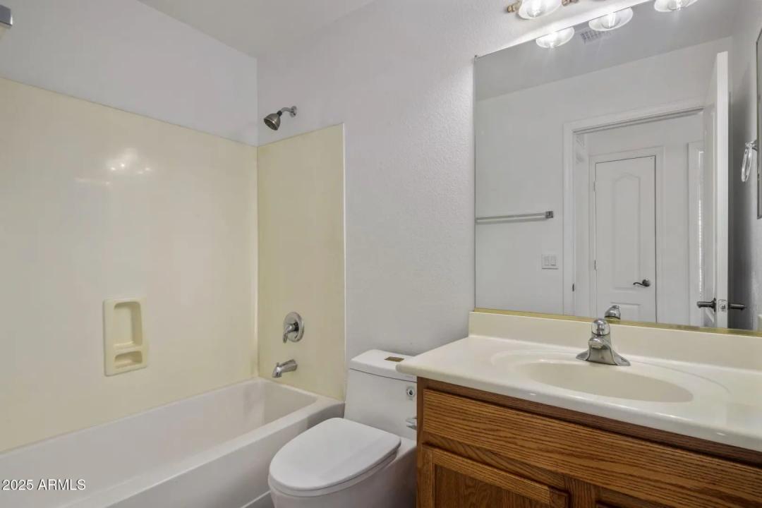 Real Estate Picture 28