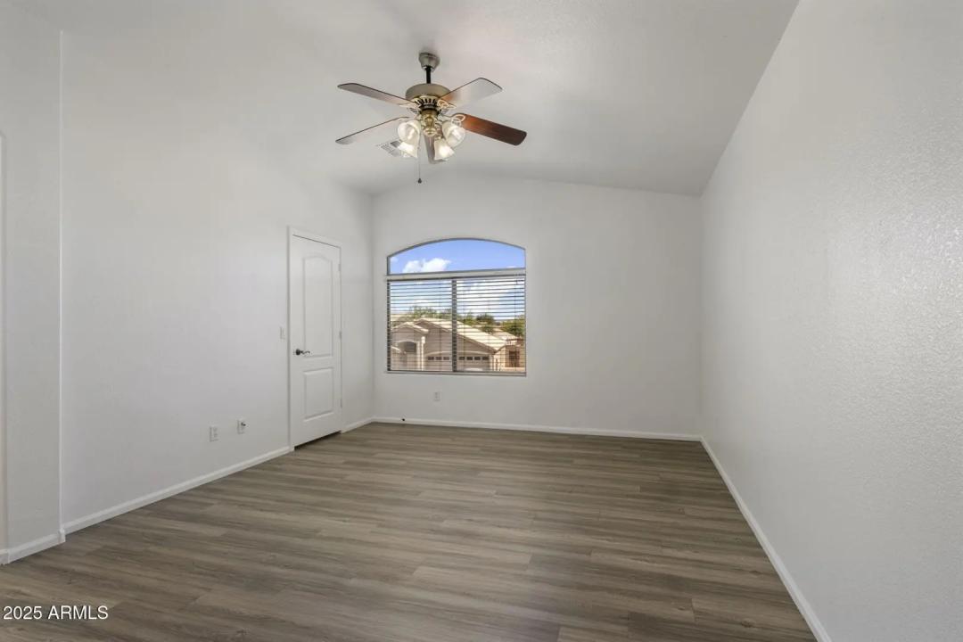 Real Estate Picture 29