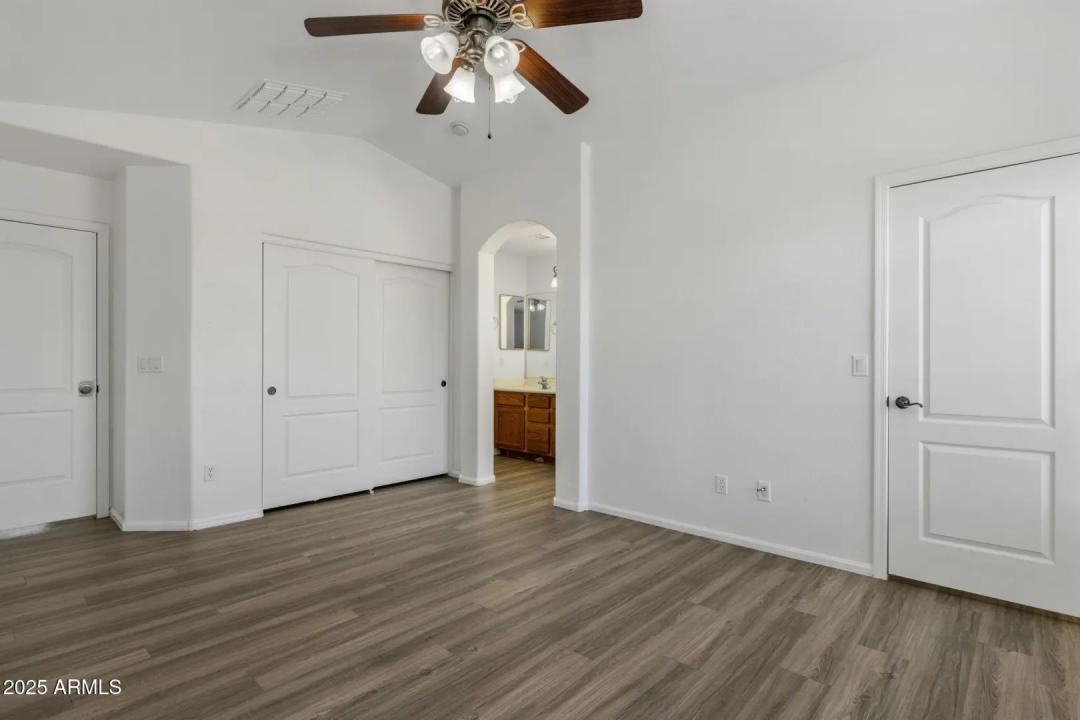 Real Estate Picture 30