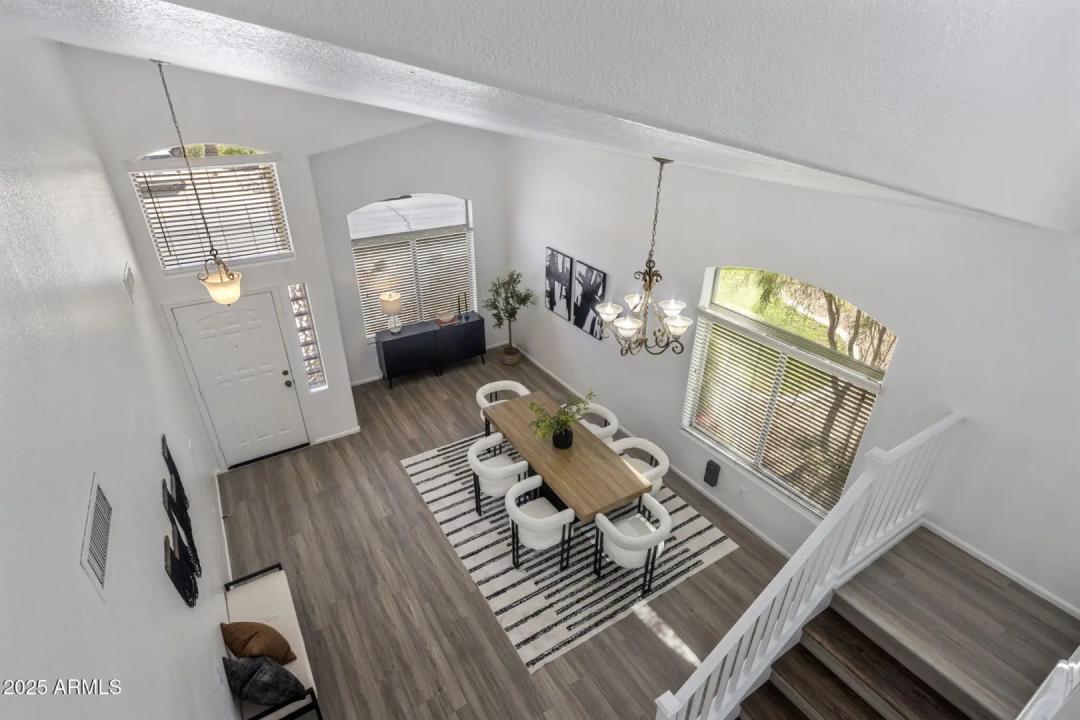 Real Estate Picture 6