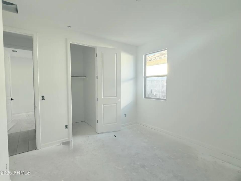 Real Estate Picture 6