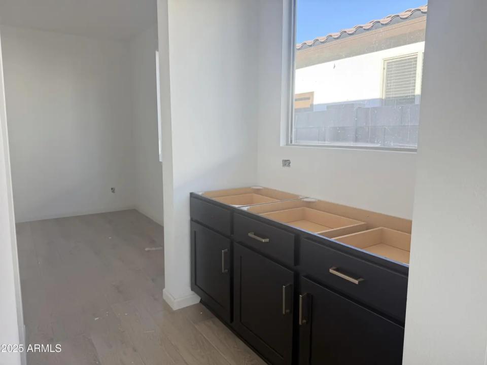 Real Estate Picture 19