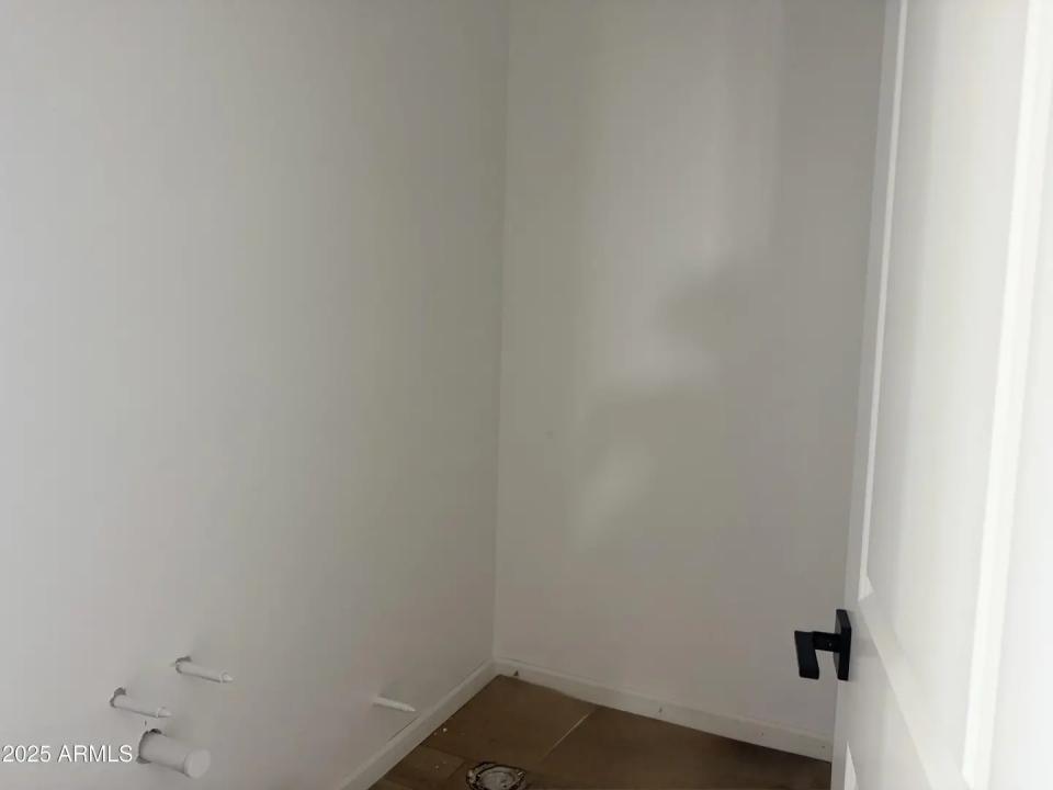 Real Estate Picture 25