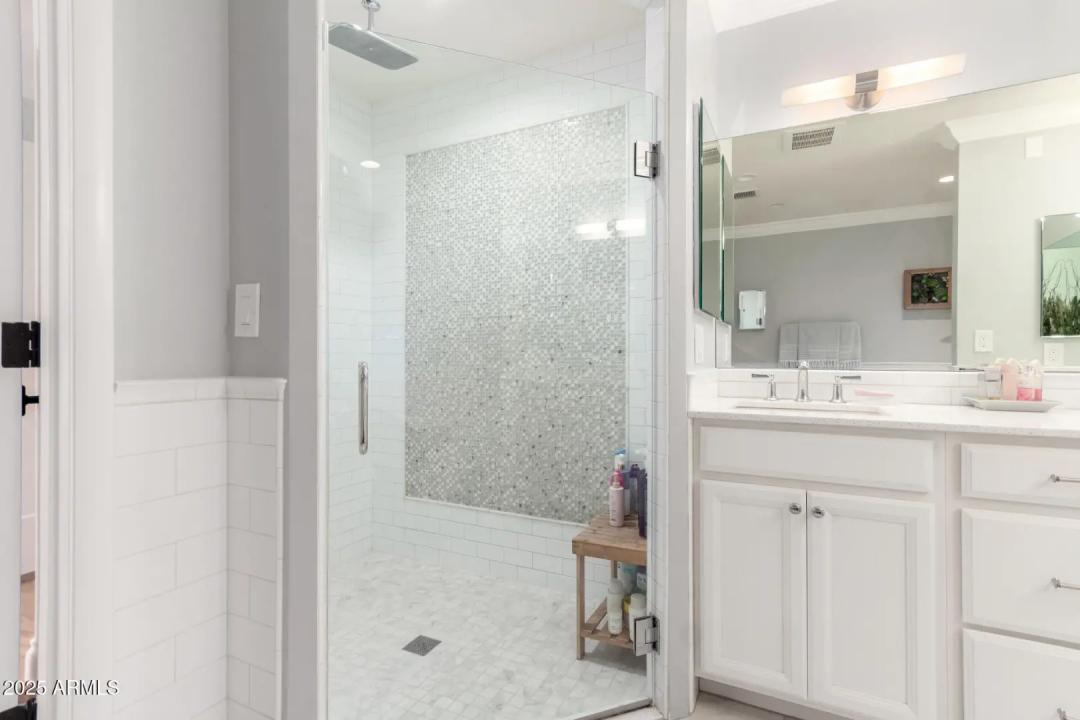 Real Estate Picture 20