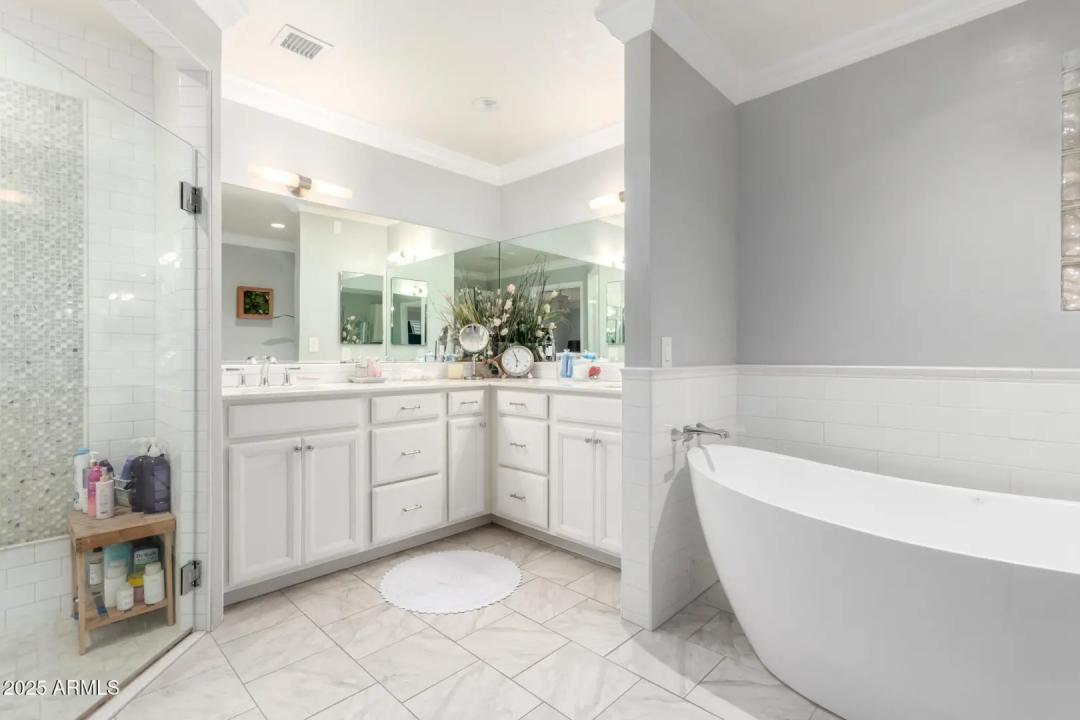 Real Estate Picture 22