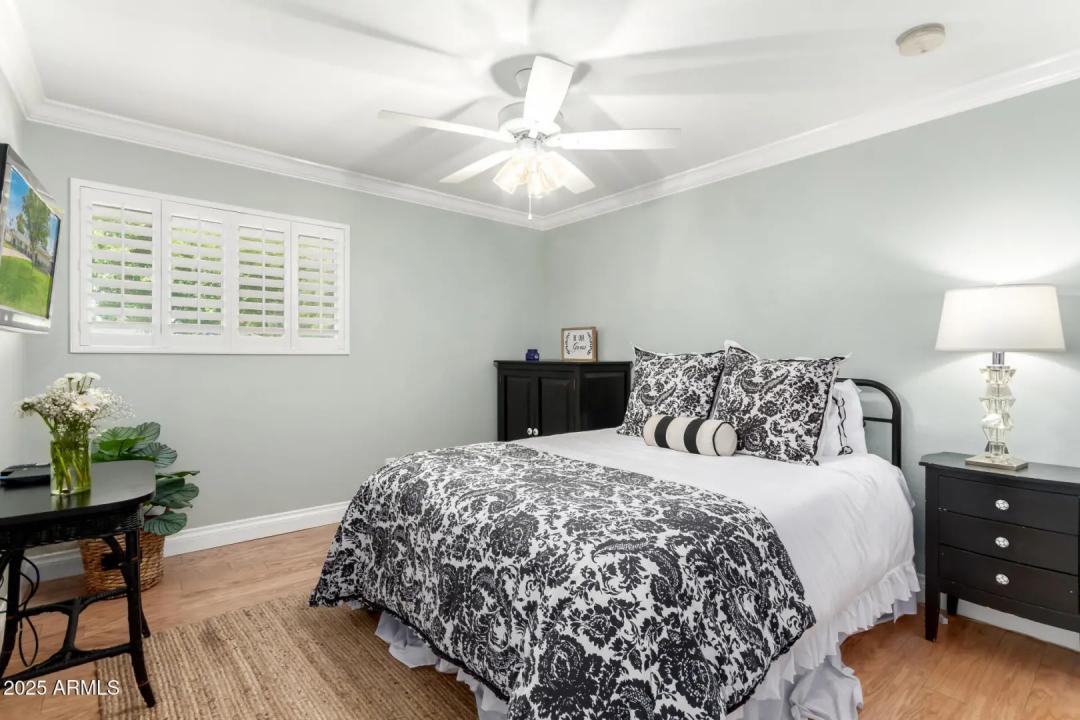 Real Estate Picture 23