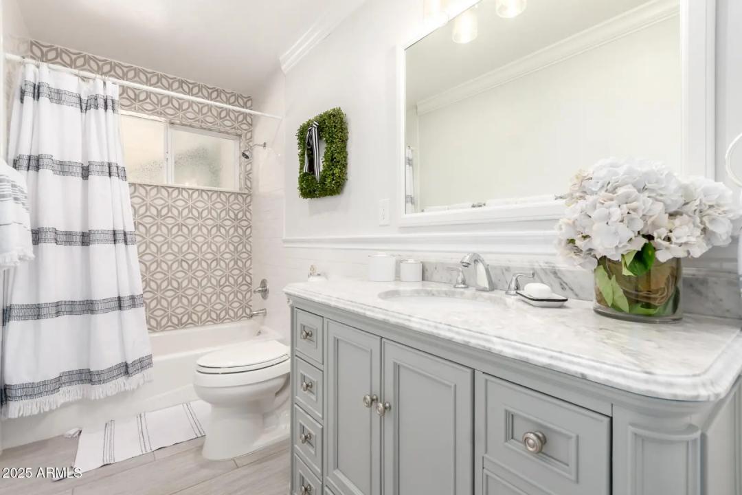 Real Estate Picture 25