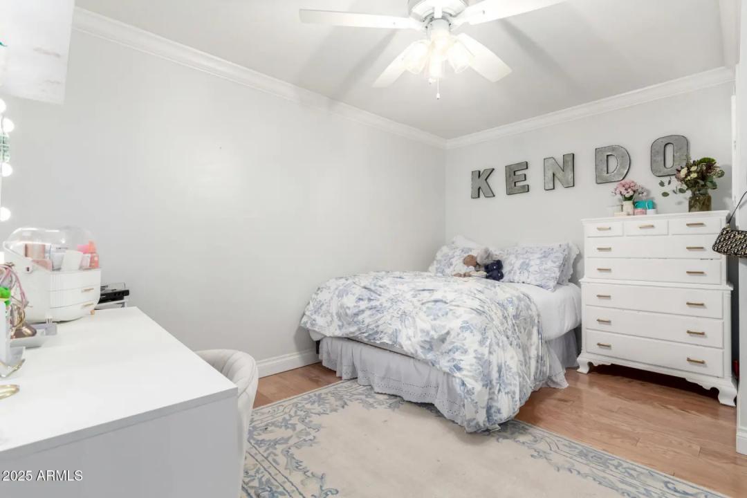 Real Estate Picture 27