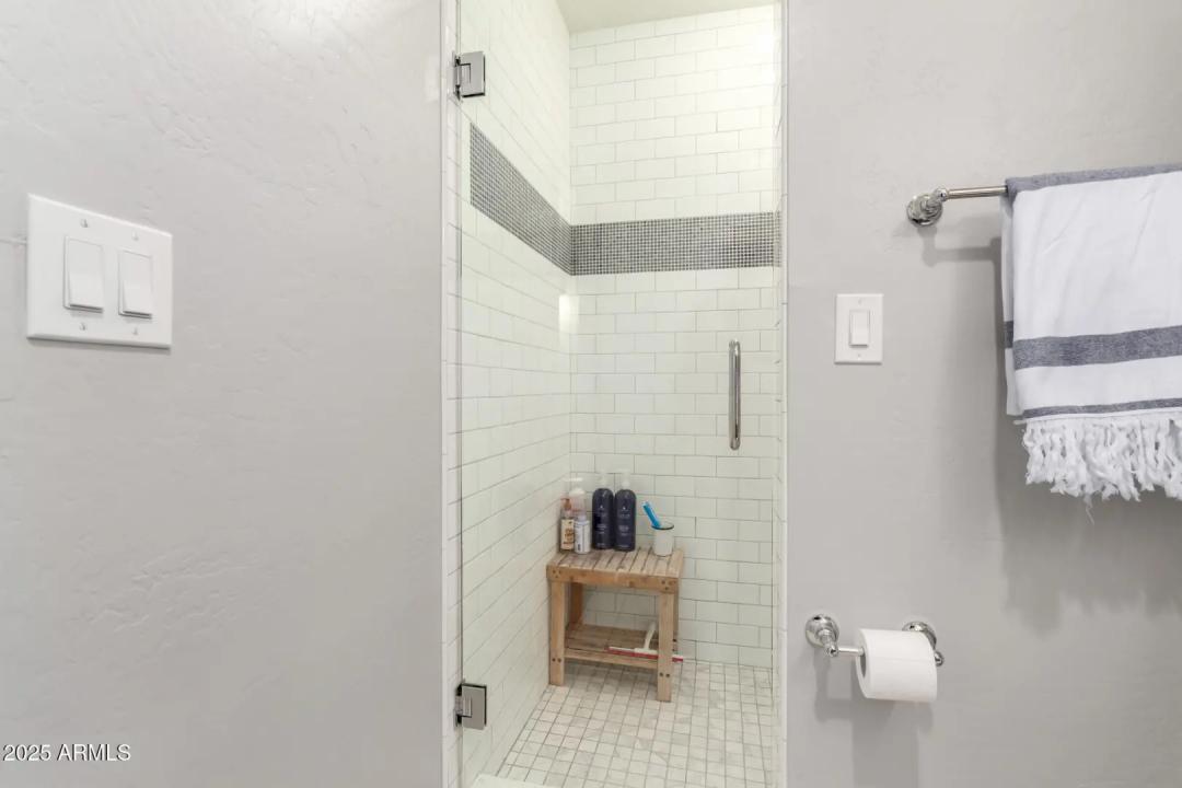 Real Estate Picture 32
