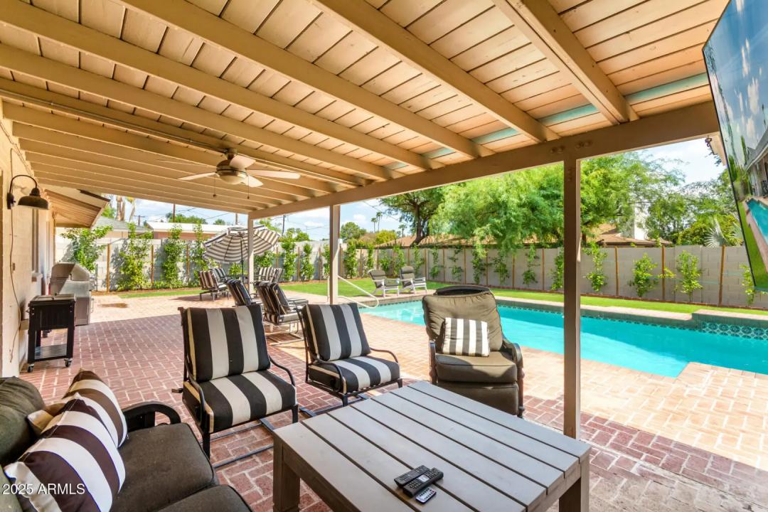 Real Estate Picture 37