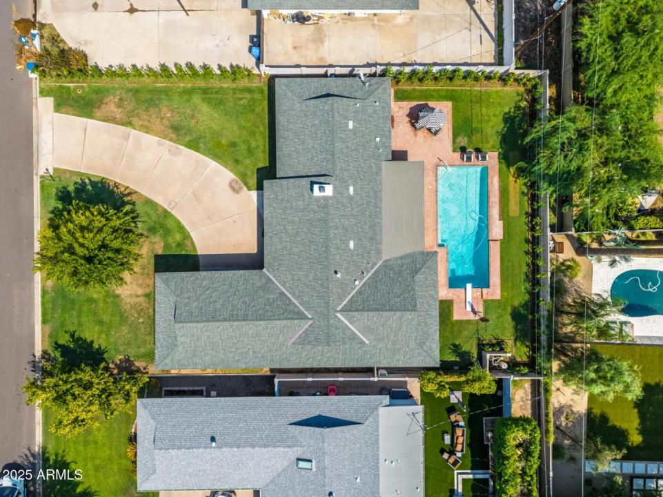 Real Estate Picture 44