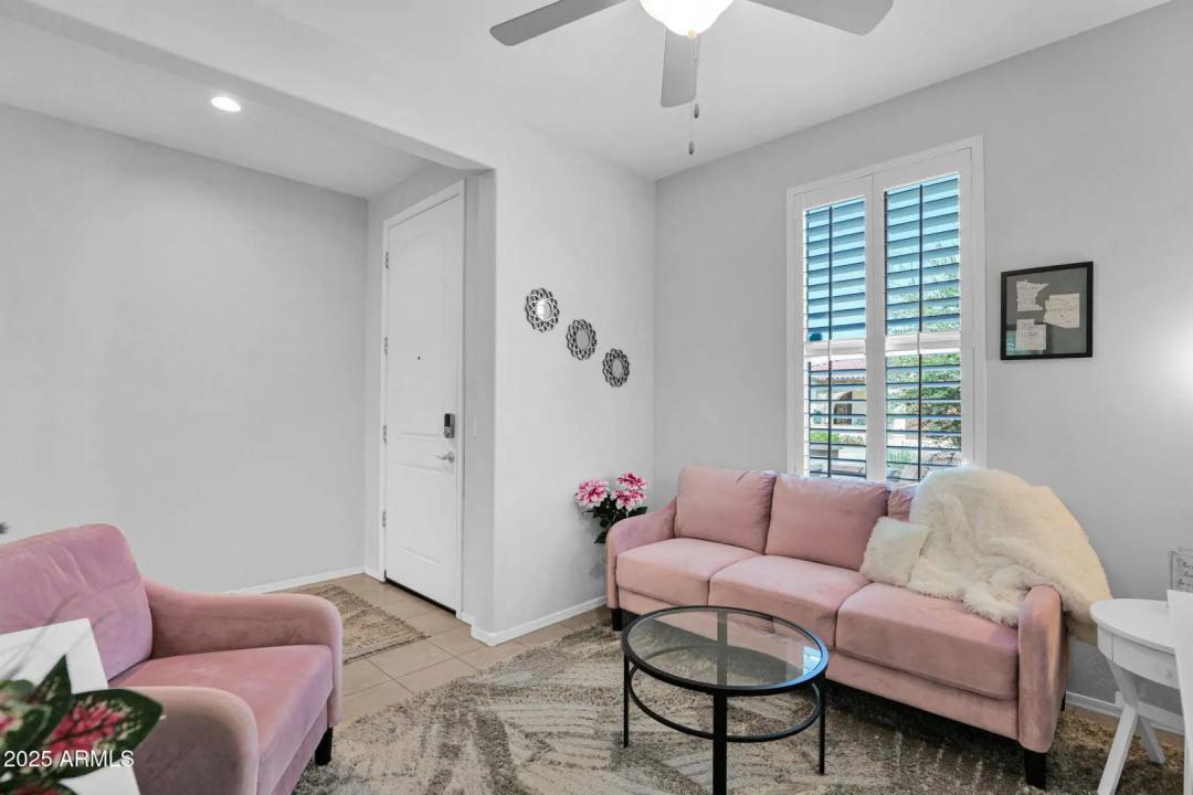 Real Estate Picture 16