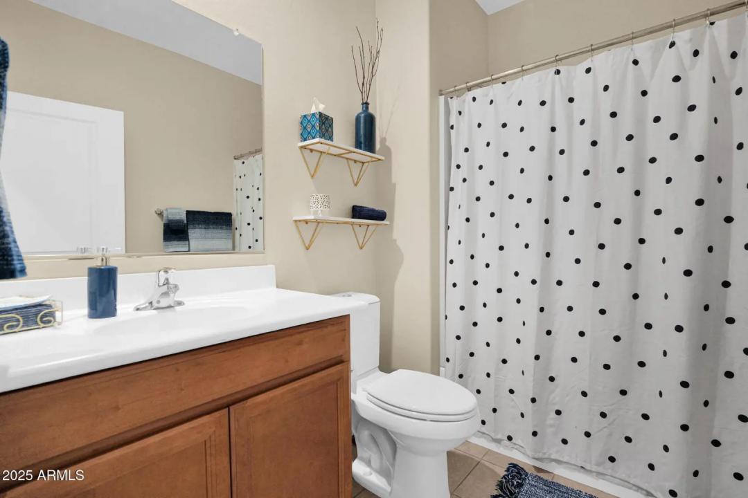 Real Estate Picture 14