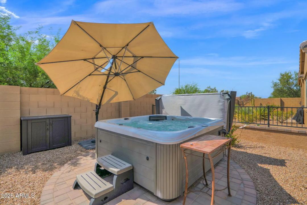 Real Estate Picture 17