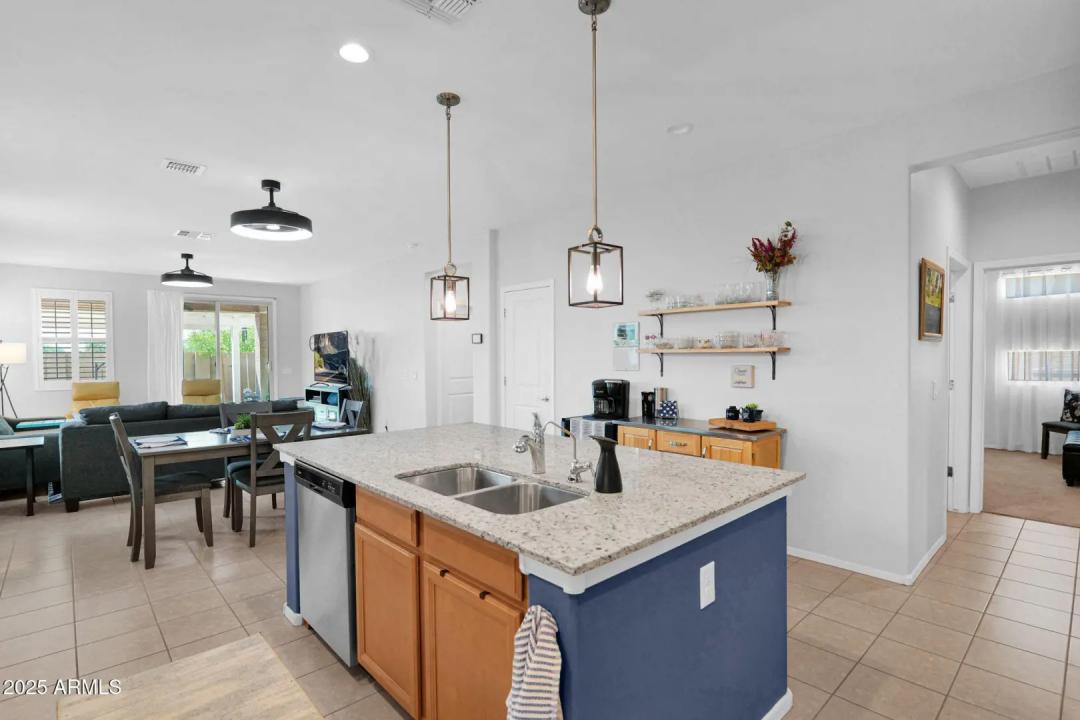 Real Estate Picture 8