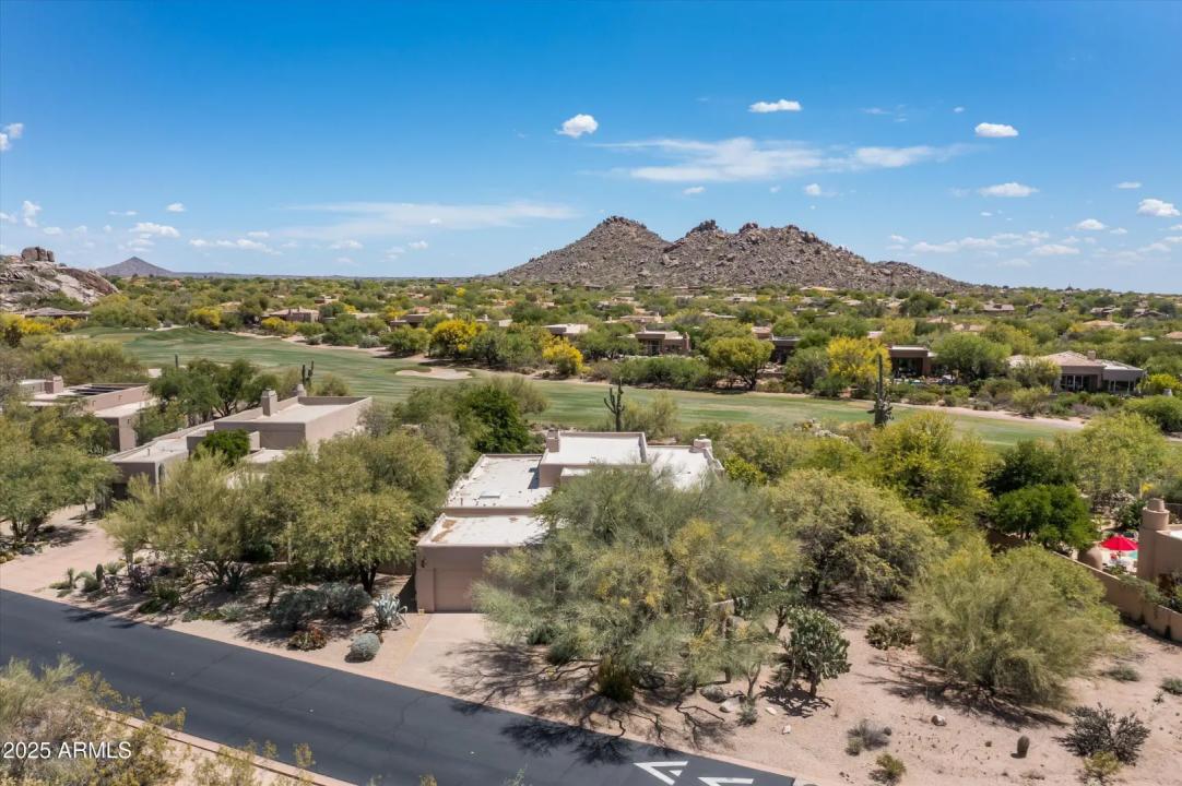 Real Estate Picture 3
