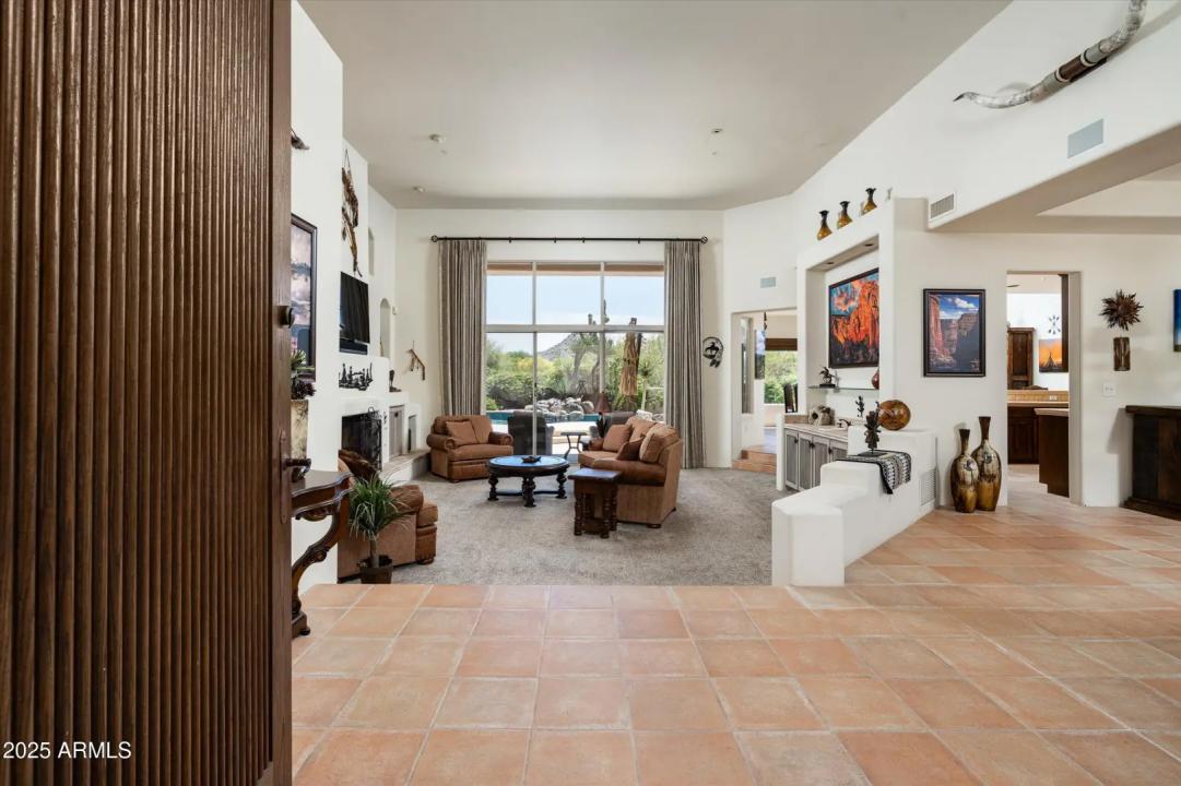 Real Estate Picture 5