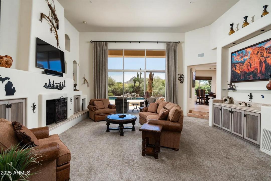 Real Estate Picture 6